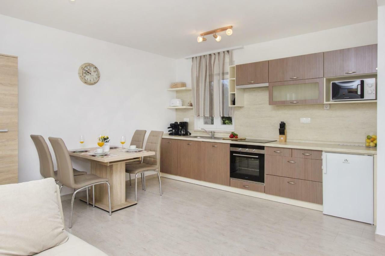 Apartmani Gabriella Vodice Buitenkant foto