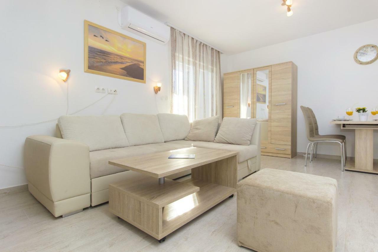 Apartmani Gabriella Vodice Buitenkant foto