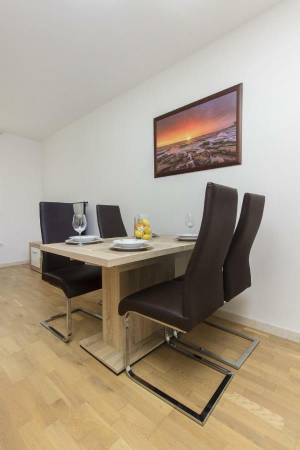 Apartmani Gabriella Vodice Buitenkant foto